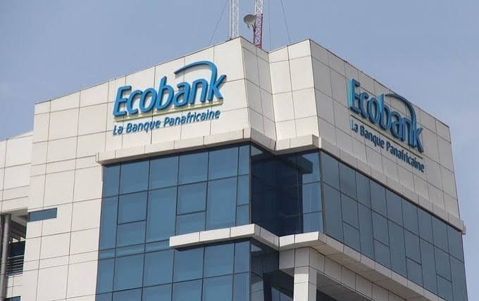 Taux d’intérêts semestriel d’ECOBANK : Des centaines de clients révoltés contre un « système de calcul irrégulier » !